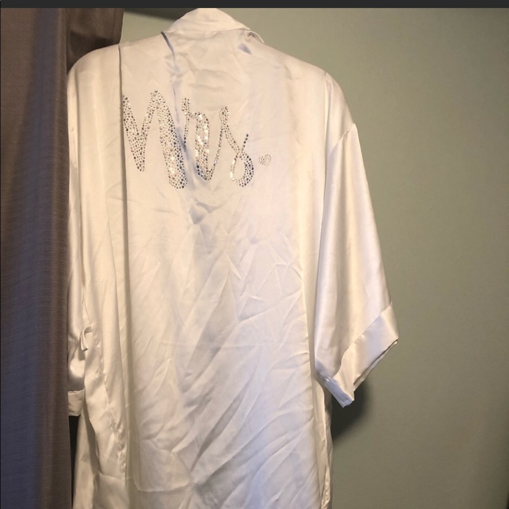 Never worn VS silk robe